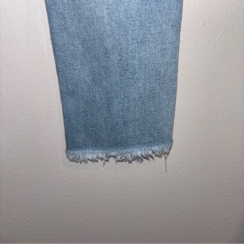 CELLO distressed light wash denim Size 3 - Picture 5 of 6